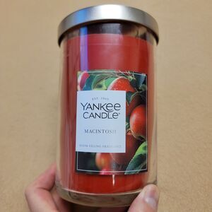 Yankee Candle Macintosh Apple Scent Large 20oz Signature Tumbler Jar New Fall  .